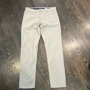 Vineyard. Vines 5 pocket jean khakis. Khaki/light tan color. 34x34.
